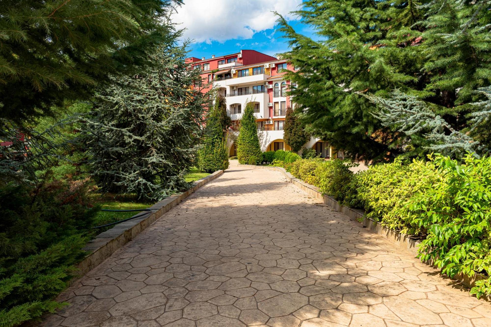 Menada Aheloy Apartments Exterior photo